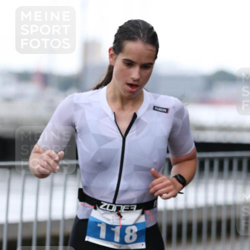 16.08.2026 - KN Förde Triathlon 2026 Antke Förster http://msf.ph/oto/10005180 16.08.2026 10:15:10 Laufen 118 meine-sportfotos.de