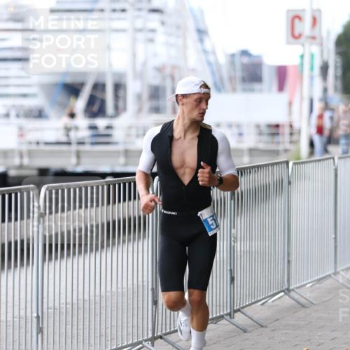16.08.2026 - KN Förde Triathlon 2026 Antke Förster http://msf.ph/oto/10005206 16.08.2026 13:39:35 Laufen 51 meine-sportfotos.de