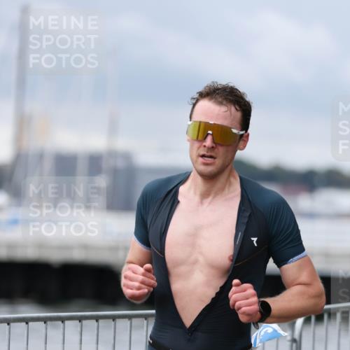16.08.2026 - KN Förde Triathlon 2026 Antke Förster http://msf.ph/oto/10005217 16.08.2026 11:55:34 Laufen  meine-sportfotos.de