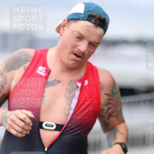 16.08.2026 - KN Förde Triathlon 2026 Antke Förster http://msf.ph/oto/10005233 16.08.2026 11:55:37 Laufen 346, 200 meine-sportfotos.de