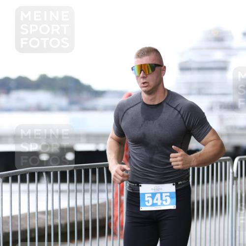 16.08.2026 - KN Förde Triathlon 2026 Antke Förster http://msf.ph/oto/10005278 16.08.2026 13:39:54 Laufen 545 meine-sportfotos.de