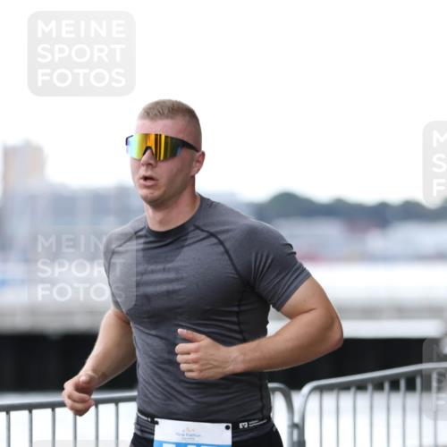 16.08.2026 - KN Förde Triathlon 2026 Antke Förster http://msf.ph/oto/10005282 16.08.2026 13:39:55 Laufen 545 meine-sportfotos.de