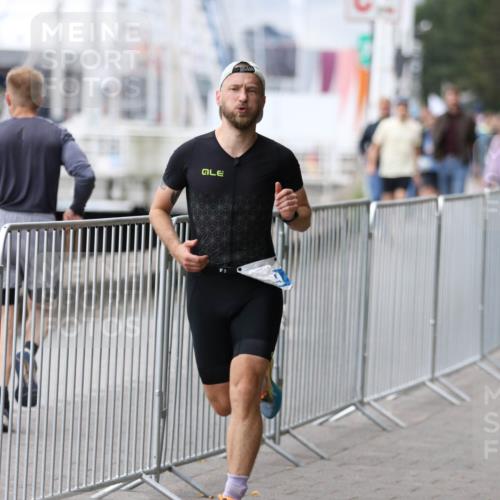 16.08.2026 - KN Förde Triathlon 2026 Antke Förster http://msf.ph/oto/10005321 16.08.2026 11:56:08 Laufen  meine-sportfotos.de