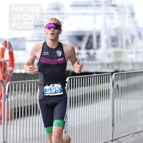 16.08.2026 - KN Förde Triathlon 2026 Antke Förster http://msf.ph/oto/10005322 16.08.2026 13:40:08 Laufen 598, 100 meine-sportfotos.de