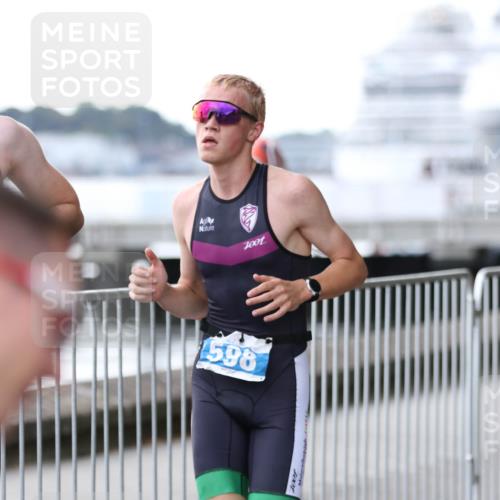 16.08.2026 - KN Förde Triathlon 2026 Antke Förster http://msf.ph/oto/10005326 16.08.2026 13:40:08 Laufen 7001, 598 meine-sportfotos.de