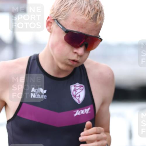 16.08.2026 - KN Förde Triathlon 2026 Antke Förster http://msf.ph/oto/10005338 16.08.2026 13:40:11 Laufen 7001, 598 meine-sportfotos.de