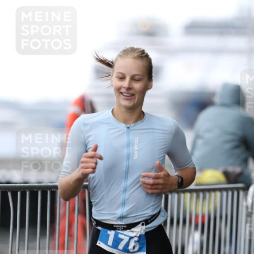 16.08.2026 - KN Förde Triathlon 2026 Antke Förster http://msf.ph/oto/10005364 16.08.2026 10:16:34 Laufen 1176 meine-sportfotos.de