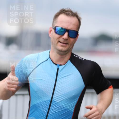 16.08.2026 - KN Förde Triathlon 2026 Antke Förster http://msf.ph/oto/10005381 16.08.2026 11:56:22 Laufen 397 meine-sportfotos.de
