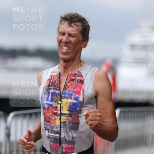 16.08.2026 - KN Förde Triathlon 2026 Antke Förster http://msf.ph/oto/10005421 16.08.2026 11:56:34 Laufen 661, 15, 2026, 341 meine-sportfotos.de