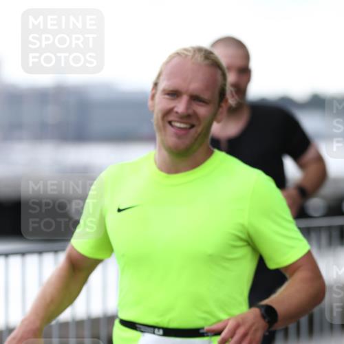16.08.2026 - KN Förde Triathlon 2026 Antke Förster http://msf.ph/oto/10005462 16.08.2026 13:40:52 Laufen 528 meine-sportfotos.de