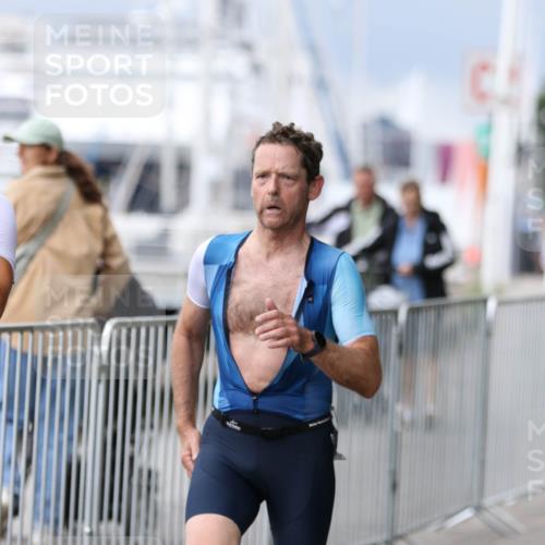 16.08.2026 - KN Förde Triathlon 2026 Antke Förster http://msf.ph/oto/10005465 16.08.2026 11:56:50 Laufen  meine-sportfotos.de