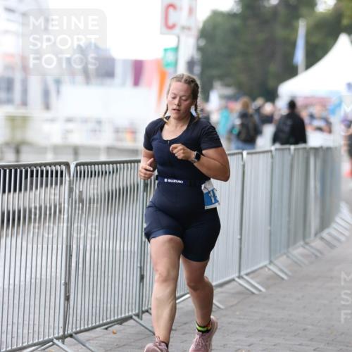 16.08.2026 - KN Förde Triathlon 2026 Antke Förster http://msf.ph/oto/10005520 16.08.2026 10:17:34 Laufen  meine-sportfotos.de