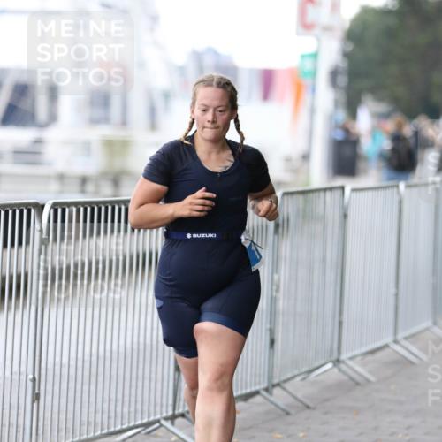 16.08.2026 - KN Förde Triathlon 2026 Antke Förster http://msf.ph/oto/10005524 16.08.2026 10:17:35 Laufen  meine-sportfotos.de