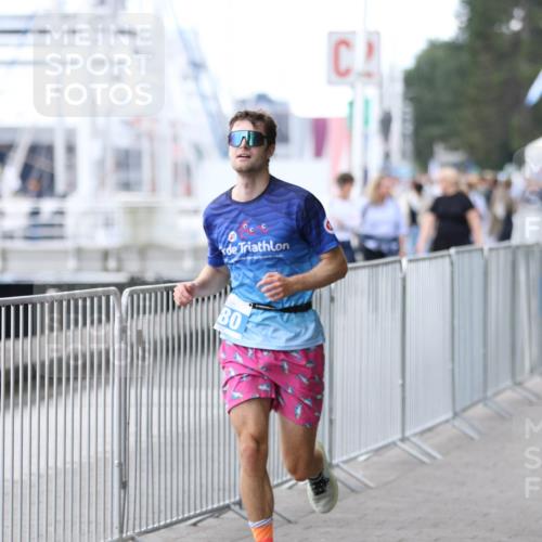 16.08.2026 - KN Förde Triathlon 2026 Antke Förster http://msf.ph/oto/10005590 16.08.2026 13:41:46 Laufen 80 meine-sportfotos.de