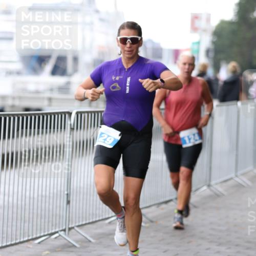 16.08.2026 - KN Förde Triathlon 2026 Antke Förster http://msf.ph/oto/10005668 16.08.2026 10:18:10 Laufen 29, 124 meine-sportfotos.de