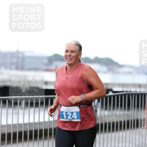 16.08.2026 - KN Förde Triathlon 2026 Antke Förster http://msf.ph/oto/10005704 16.08.2026 10:18:14 Laufen 124 meine-sportfotos.de