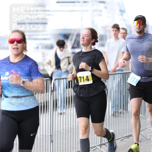 16.08.2026 - KN Förde Triathlon 2026 Antke Förster http://msf.ph/oto/10005718 16.08.2026 13:42:40 Laufen 714, 631 meine-sportfotos.de