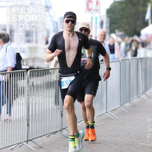 16.08.2026 - KN Förde Triathlon 2026 Antke Förster http://msf.ph/oto/10005750 16.08.2026 13:42:48 Laufen 70, 55 meine-sportfotos.de