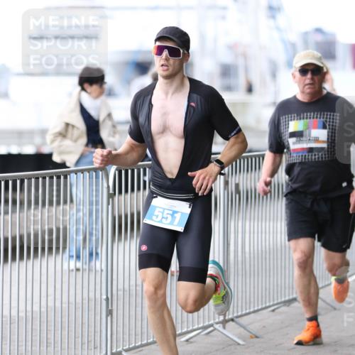 16.08.2026 - KN Förde Triathlon 2026 Antke Förster http://msf.ph/oto/10005754 16.08.2026 13:42:48 Laufen 551 meine-sportfotos.de