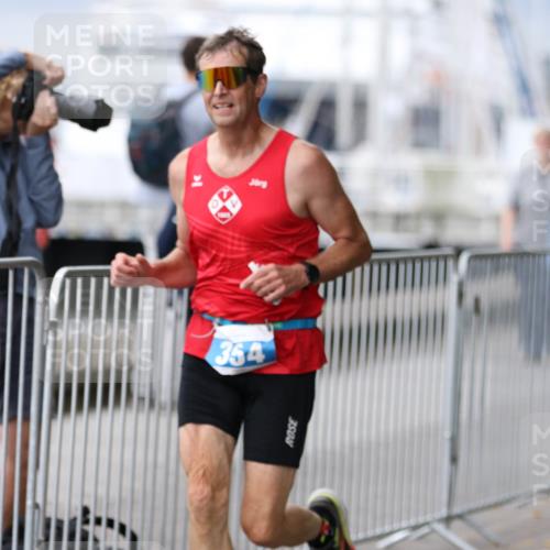 16.08.2026 - KN Förde Triathlon 2026 Antke Förster http://msf.ph/oto/10005765 16.08.2026 11:58:12 Laufen 354, 3 meine-sportfotos.de