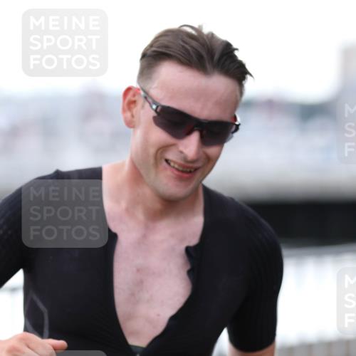 16.08.2026 - KN Förde Triathlon 2026 Antke Förster http://msf.ph/oto/10005786 16.08.2026 13:42:56 Laufen 568 meine-sportfotos.de