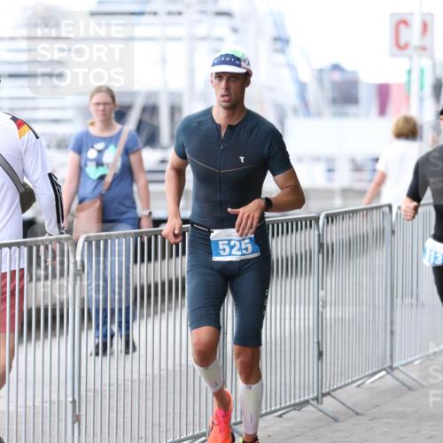 16.08.2026 - KN Förde Triathlon 2026 Antke Förster http://msf.ph/oto/10005790 16.08.2026 13:43:08 Laufen 525, 13 meine-sportfotos.de