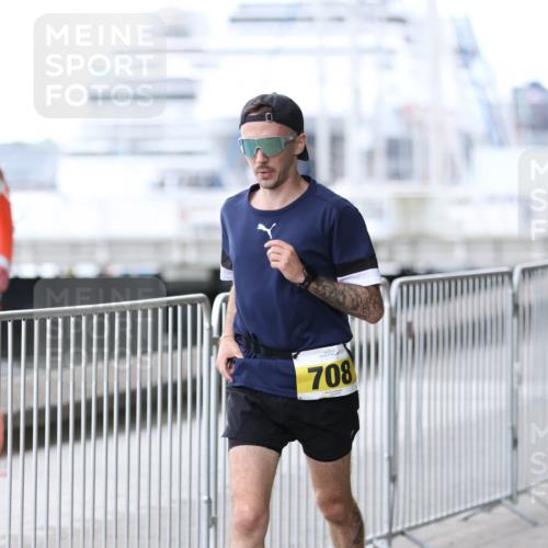 16.08.2026 - KN Förde Triathlon 2026 Antke Förster http://msf.ph/oto/10005830 16.08.2026 13:43:21 Laufen 708 meine-sportfotos.de