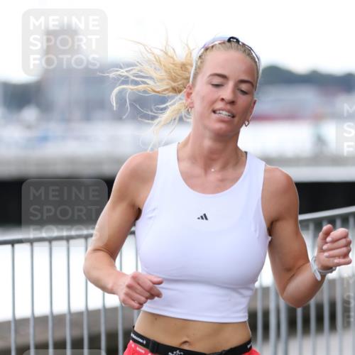 16.08.2026 - KN Förde Triathlon 2026 Antke Förster http://msf.ph/oto/10005846 16.08.2026 13:43:24 Laufen  meine-sportfotos.de