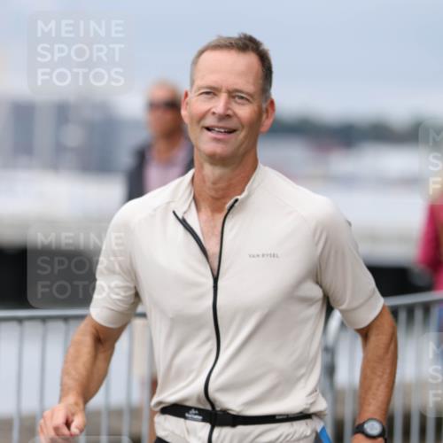 16.08.2026 - KN Förde Triathlon 2026 Antke Förster http://msf.ph/oto/10005925 16.08.2026 11:58:55 Laufen  meine-sportfotos.de