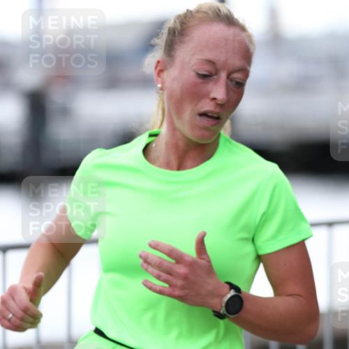 16.08.2026 - KN Förde Triathlon 2026 Antke Förster http://msf.ph/oto/10005946 16.08.2026 13:43:56 Laufen  meine-sportfotos.de