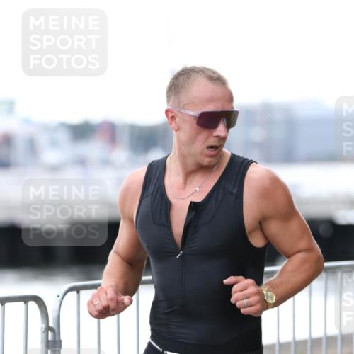 16.08.2026 - KN Förde Triathlon 2026 Antke Förster http://msf.ph/oto/10005974 16.08.2026 13:44:03 Laufen 588 meine-sportfotos.de