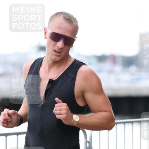 16.08.2026 - KN Förde Triathlon 2026 Antke Förster http://msf.ph/oto/10005978 16.08.2026 13:44:04 Laufen 588 meine-sportfotos.de