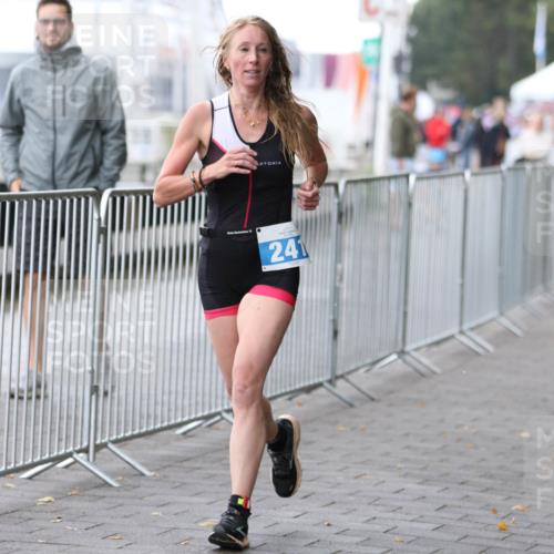 16.08.2026 - KN Förde Triathlon 2026 Antke Förster http://msf.ph/oto/10006028 16.08.2026 10:20:03 Laufen 241 meine-sportfotos.de