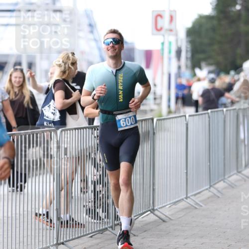16.08.2026 - KN Förde Triathlon 2026 Antke Förster http://msf.ph/oto/10006042 16.08.2026 13:44:20 Laufen 600 meine-sportfotos.de