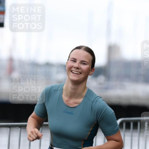 16.08.2026 - KN Förde Triathlon 2026 Antke Förster http://msf.ph/oto/10006117 16.08.2026 10:20:31 Laufen 232 meine-sportfotos.de