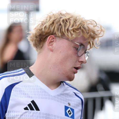 16.08.2026 - KN Förde Triathlon 2026 Antke Förster http://msf.ph/oto/10006188 16.08.2026 13:45:06 Laufen 870188707 meine-sportfotos.de
