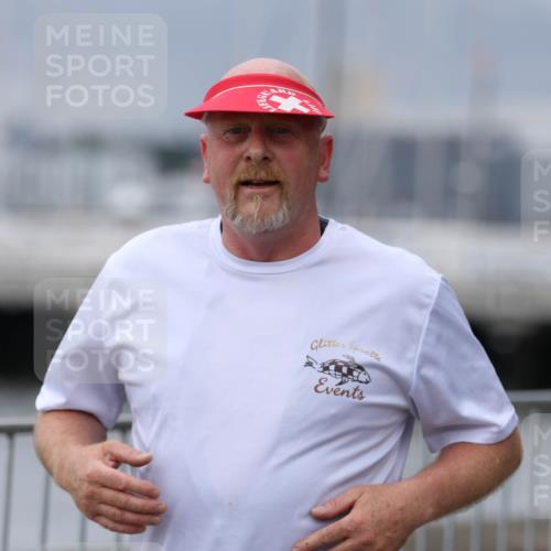 16.08.2026 - KN Förde Triathlon 2026 Antke Förster http://msf.ph/oto/10006217 16.08.2026 12:00:47 Laufen  meine-sportfotos.de