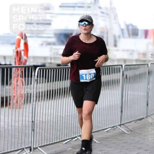 16.08.2026 - KN Förde Triathlon 2026 Antke Förster http://msf.ph/oto/10006249 16.08.2026 10:21:28 Laufen 180 meine-sportfotos.de