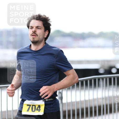 16.08.2026 - KN Förde Triathlon 2026 Antke Förster http://msf.ph/oto/10006284 16.08.2026 13:45:45 Laufen 704 meine-sportfotos.de