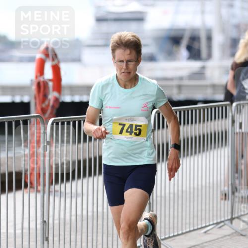 16.08.2026 - KN Förde Triathlon 2026 Antke Förster http://msf.ph/oto/10006323 16.08.2026 13:46:00 Laufen 745 meine-sportfotos.de