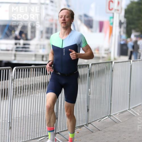 16.08.2026 - KN Förde Triathlon 2026 Antke Förster http://msf.ph/oto/10006343 16.08.2026 12:02:24 Laufen  meine-sportfotos.de