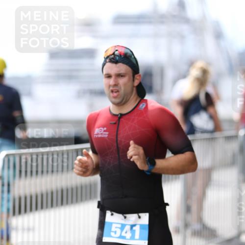 16.08.2026 - KN Förde Triathlon 2026 Antke Förster http://msf.ph/oto/10006344 16.08.2026 13:46:07 Laufen 541, 9 meine-sportfotos.de