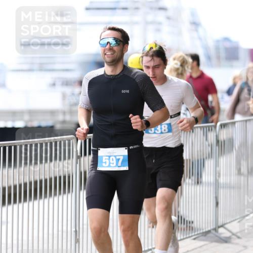 16.08.2026 - KN Förde Triathlon 2026 Antke Förster http://msf.ph/oto/10006353 16.08.2026 13:46:09 Laufen 597, 38 meine-sportfotos.de