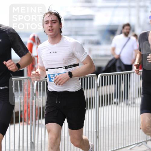 16.08.2026 - KN Förde Triathlon 2026 Antke Förster http://msf.ph/oto/10006359 16.08.2026 13:46:10 Laufen 52 meine-sportfotos.de