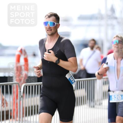 16.08.2026 - KN Förde Triathlon 2026 Antke Förster http://msf.ph/oto/10006362 16.08.2026 13:46:11 Laufen 5, 520 meine-sportfotos.de