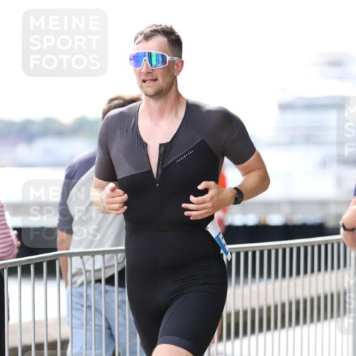 16.08.2026 - KN Förde Triathlon 2026 Antke Förster http://msf.ph/oto/10006365 16.08.2026 13:46:12 Laufen  meine-sportfotos.de