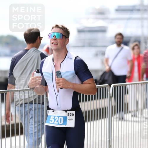 16.08.2026 - KN Förde Triathlon 2026 Antke Förster http://msf.ph/oto/10006368 16.08.2026 13:46:12 Laufen 520, 520, 30 meine-sportfotos.de