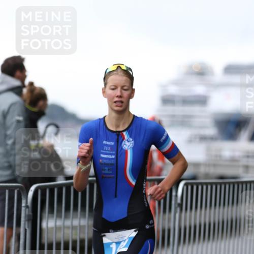 16.08.2026 - KN Förde Triathlon 2026 Antke Förster http://msf.ph/oto/10006384 16.08.2026 10:22:05 Laufen 3, 44, 40, 2 meine-sportfotos.de
