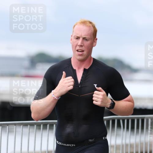 16.08.2026 - KN Förde Triathlon 2026 Antke Förster http://msf.ph/oto/10006403 16.08.2026 12:02:49 Laufen  meine-sportfotos.de