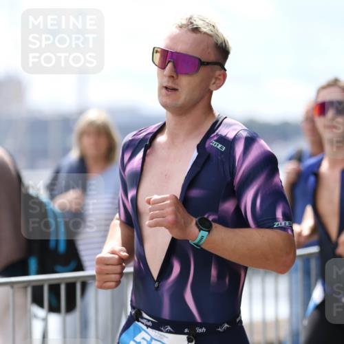 16.08.2026 - KN Förde Triathlon 2026 Antke Förster http://msf.ph/oto/10006410 16.08.2026 13:46:37 Laufen 552, 3 meine-sportfotos.de